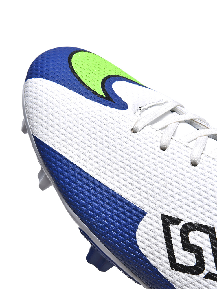 Professional Soccer Shoes from China Manufactured Football Boots in Bulk