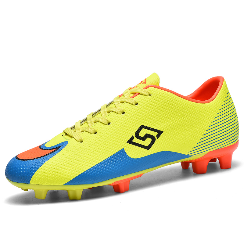 Professional Soccer Shoes from China Manufactured Football Boots in Bulk